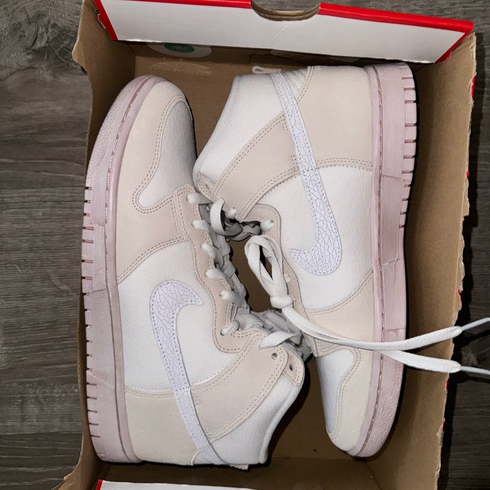Nike dunks phantom white